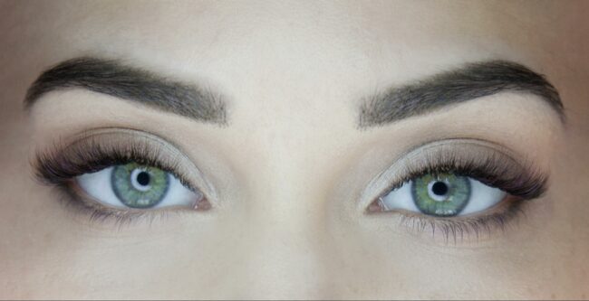 How Skin Undertones Affect Makeup Choices for Green Eyes