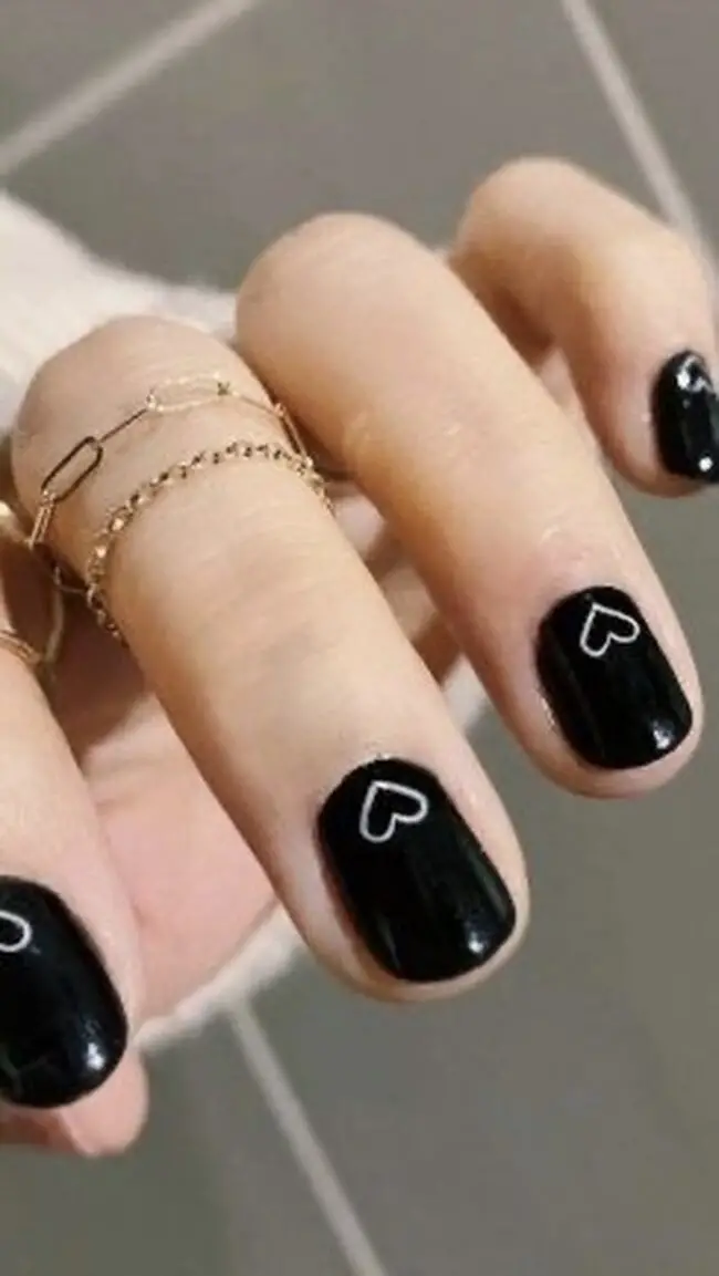 Cupid’s Arrow Nail Art for Love