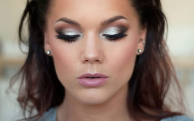 Metallic Smoky Eyes with Soft Pink Lips