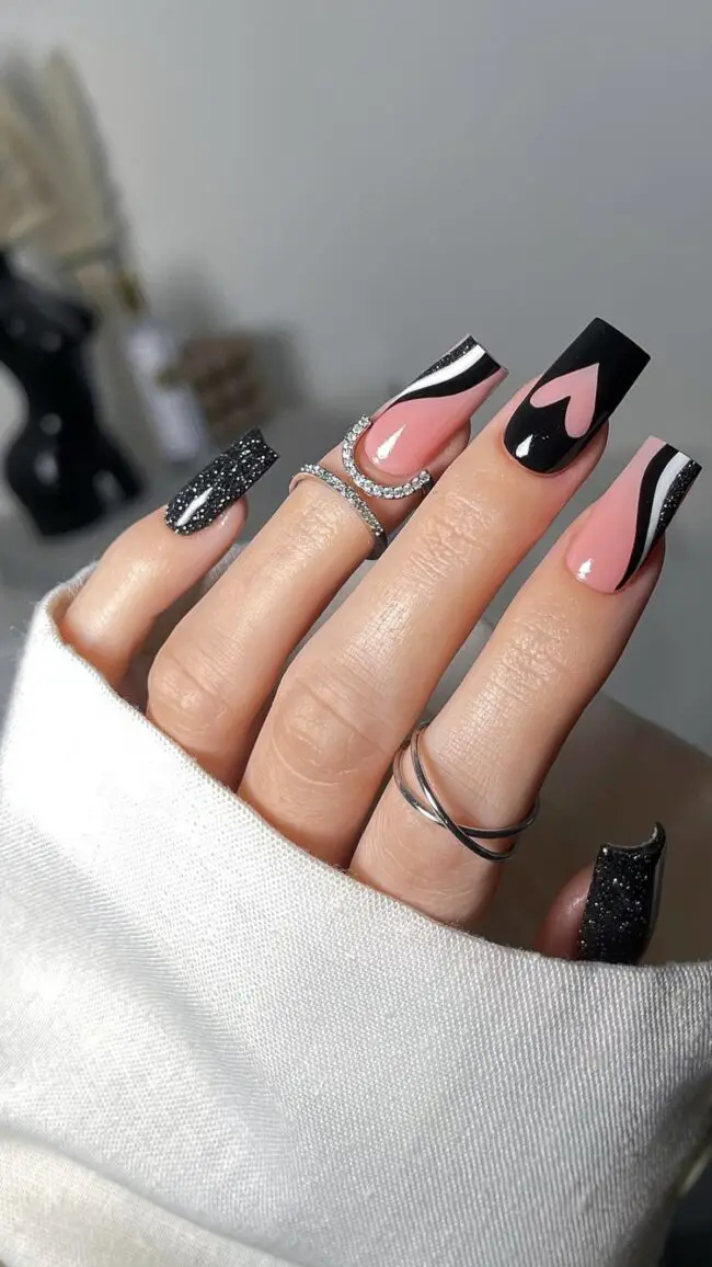 Short and Elegant Black Nails